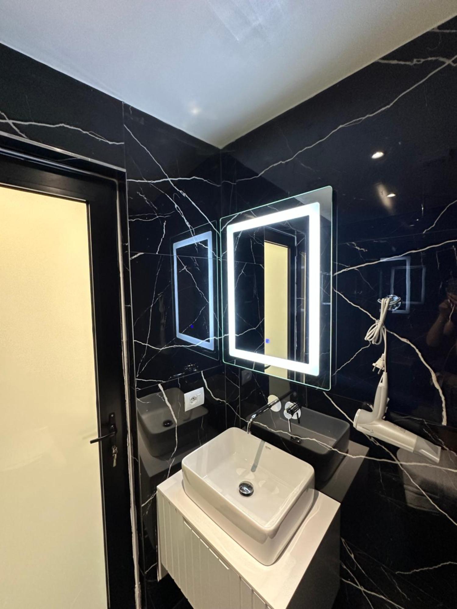 Io'S Apartments Sarande Exterior photo