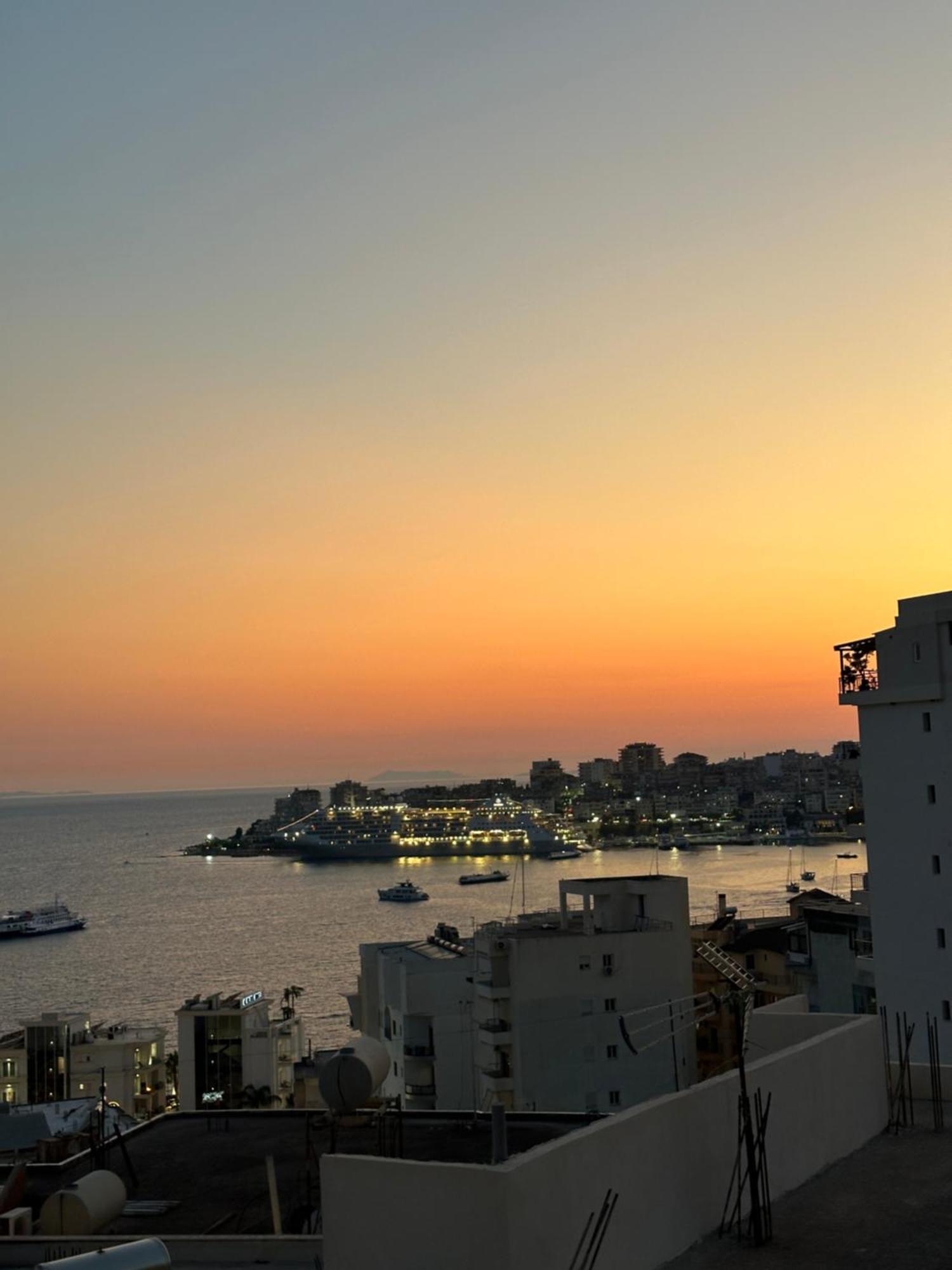 Io'S Apartments Sarande Exterior photo