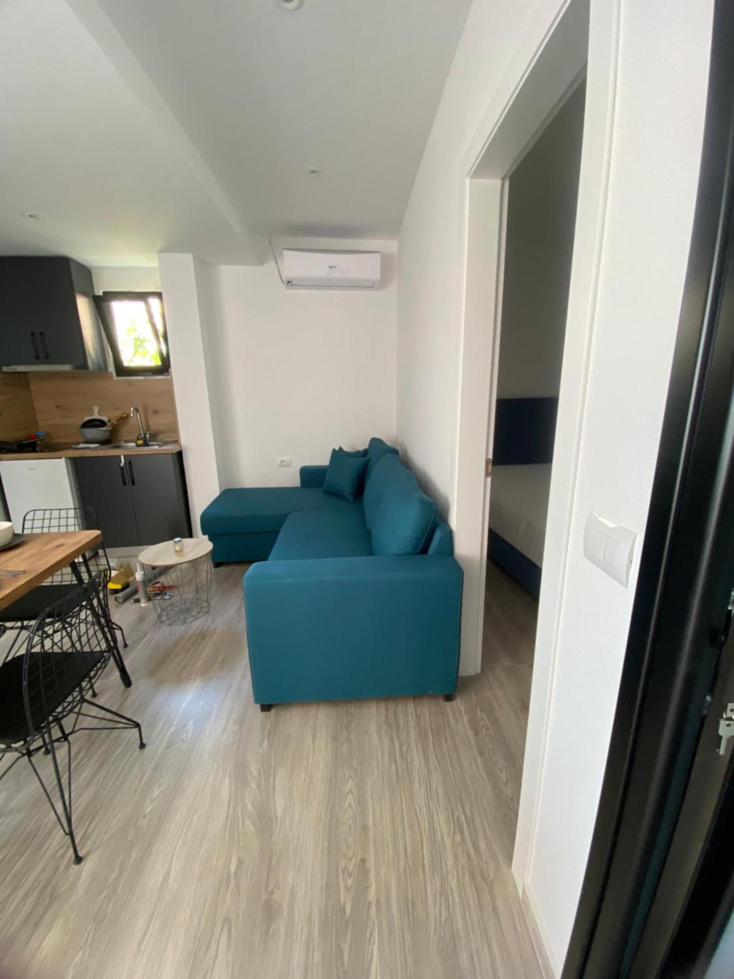 Io'S Apartments Sarande Exterior photo